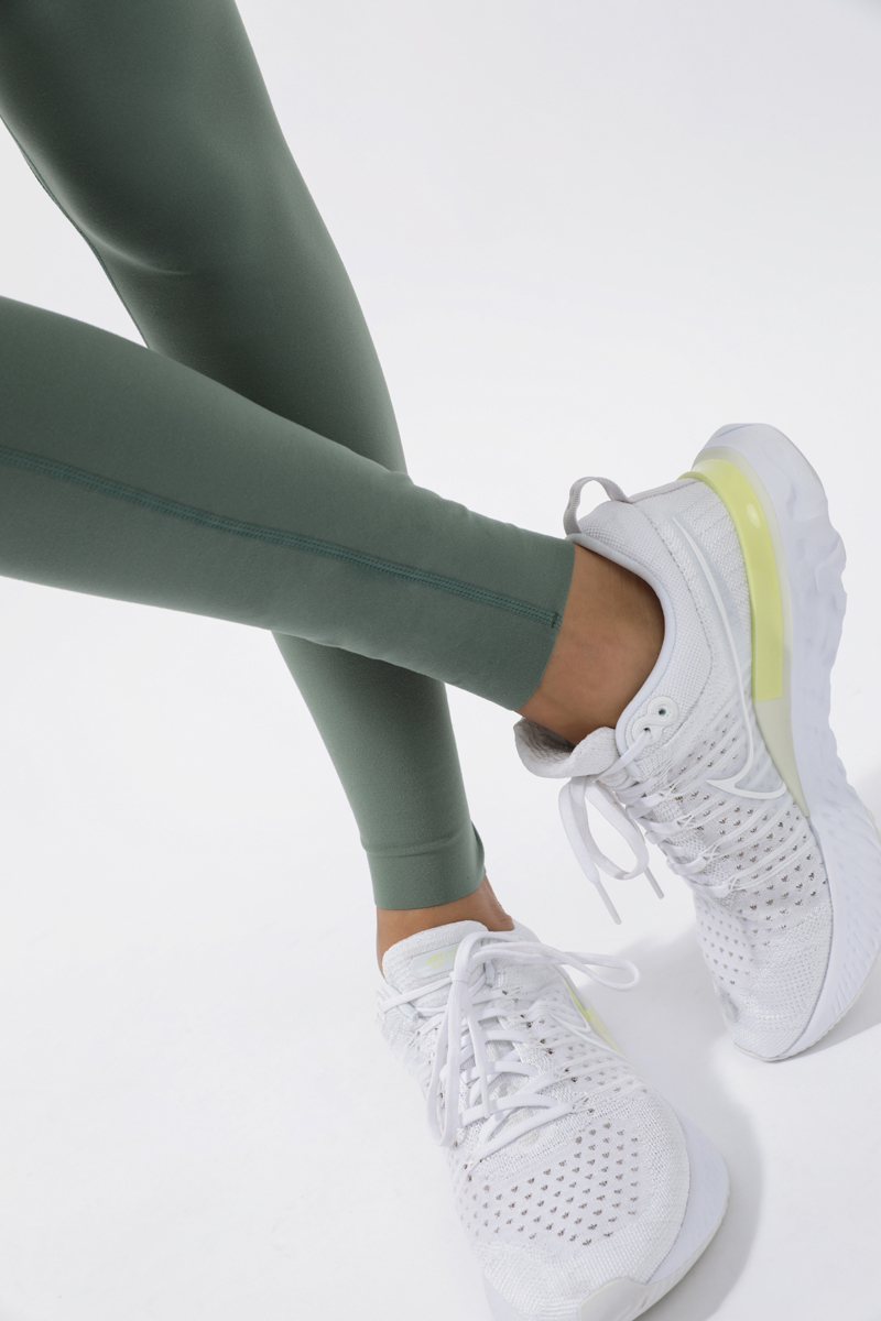Adaption 27" Tight