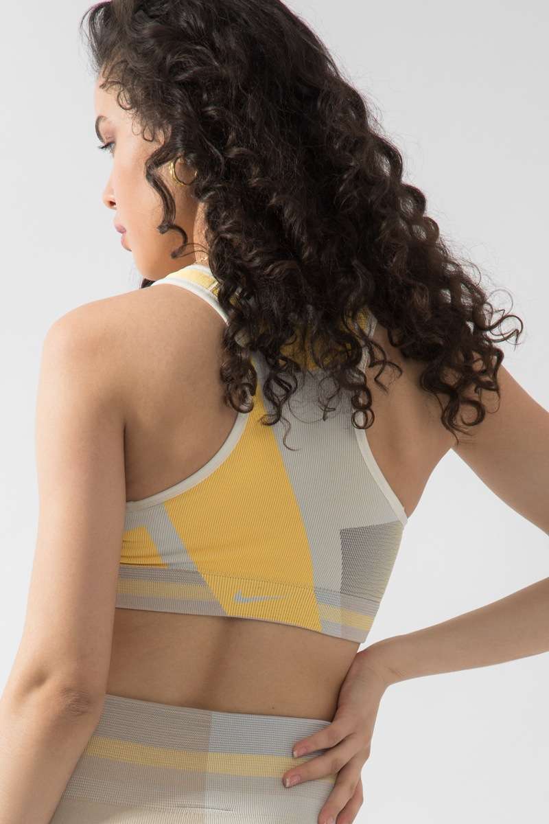 Icon Clash Seamless Sports Bra