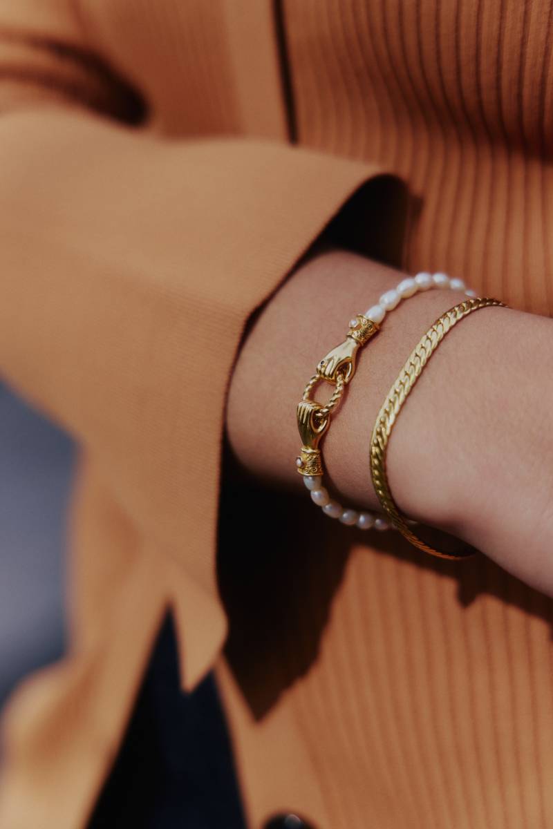 Missoma Harris Reed In Good Hands Pearl Bracelet Gold | Stylerunner