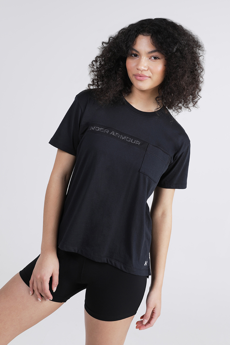 Under Armour Pocket Mesh Graphic Tee Black//White | Stylerunner