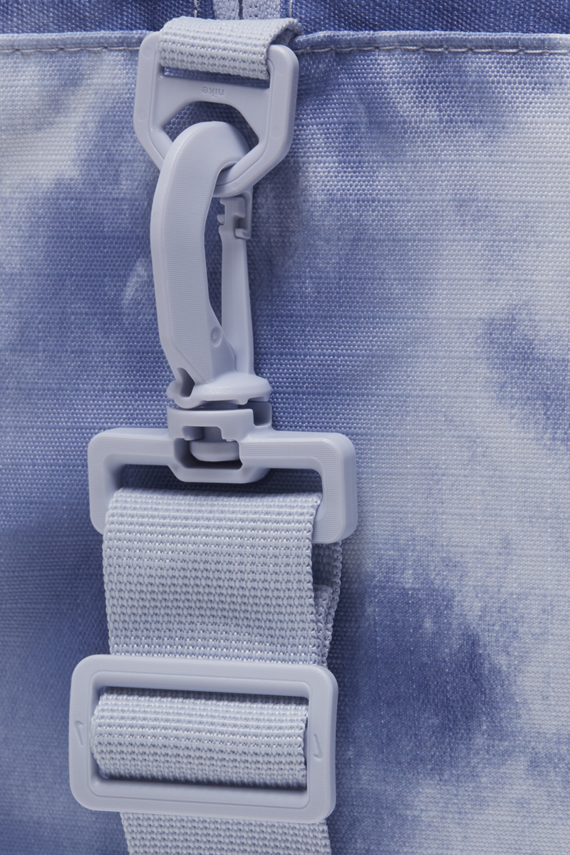 Nike Gym Club Duffle Bag - Thistle | Stylerunner