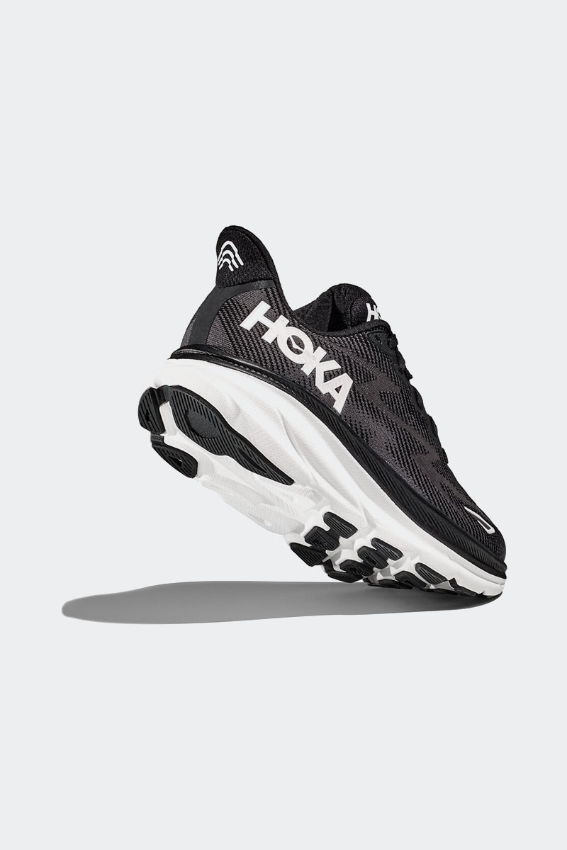 hoka Clifton 9 Black/White Stylerunner
