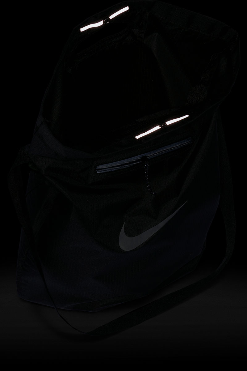 stash tote nike