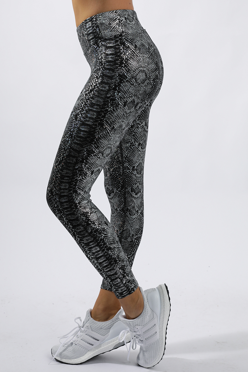 Heroine Sport Marvel legging *Final Sale* - Python | Stylerunner