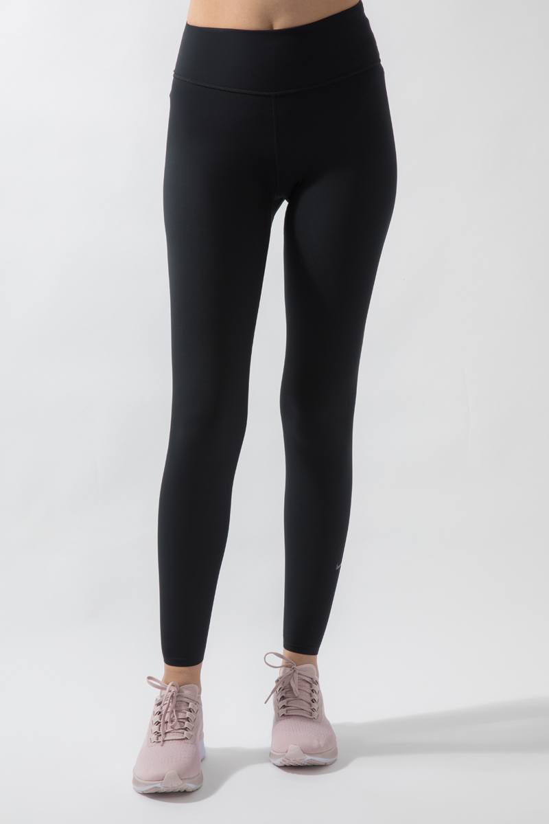 nike one luxe tight fit