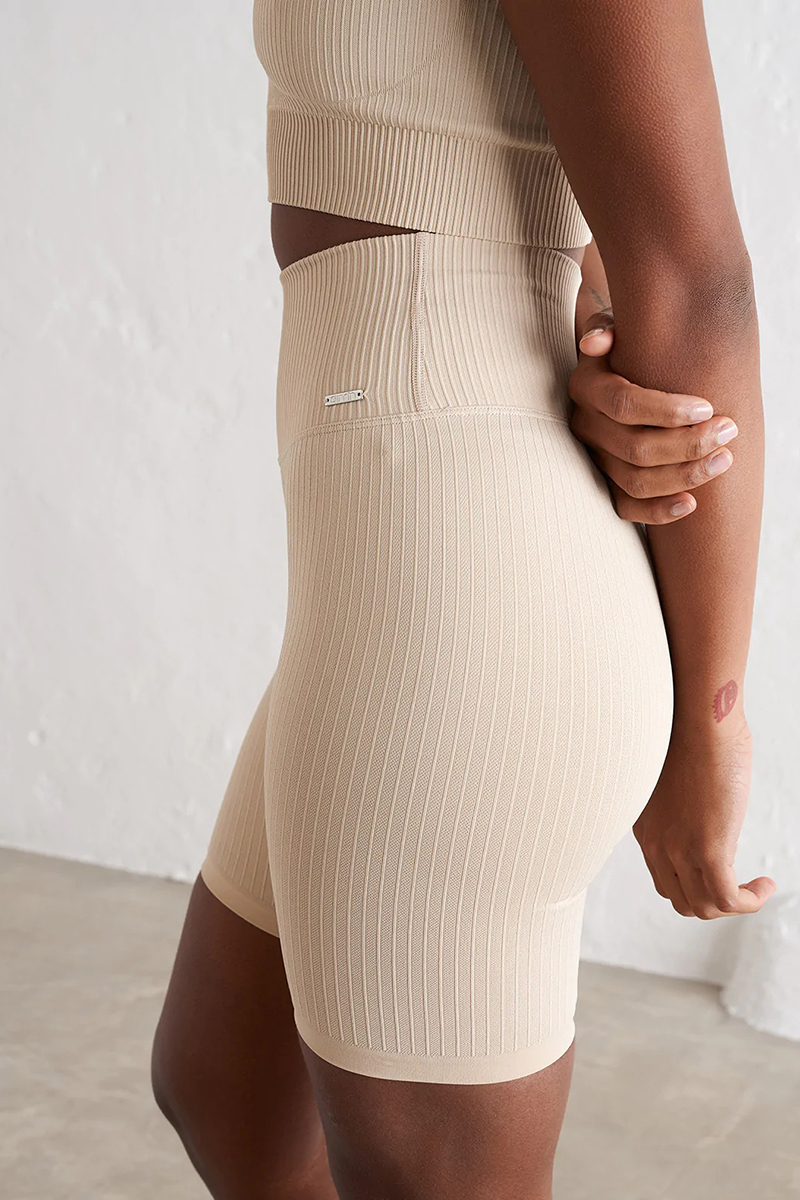 AIMN Ribbed Seamless Biker Short Caf Au Lait | Stylerunner