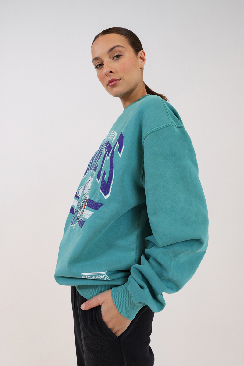 Vintage 90s Cotton Mix Yellow Fruit of The Loom Charlotte Hornets Sweatshirt  - Large– Domno Vintage
