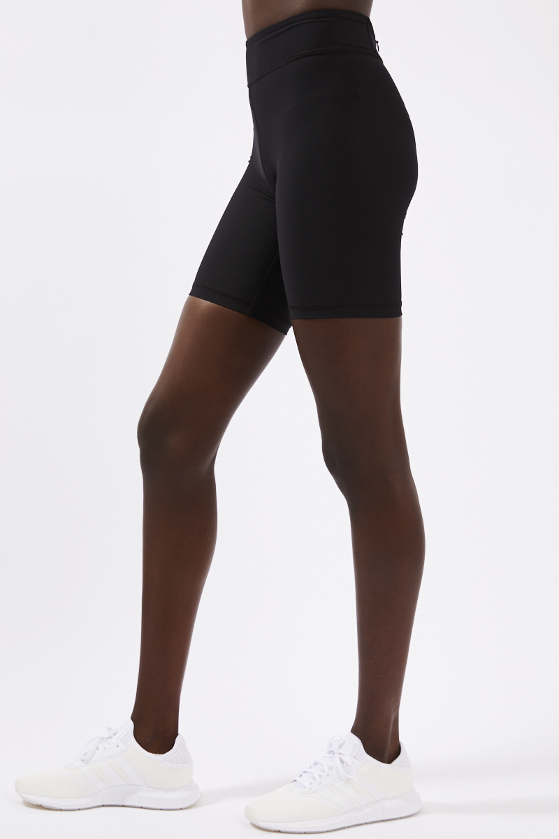 Matte Spin Short