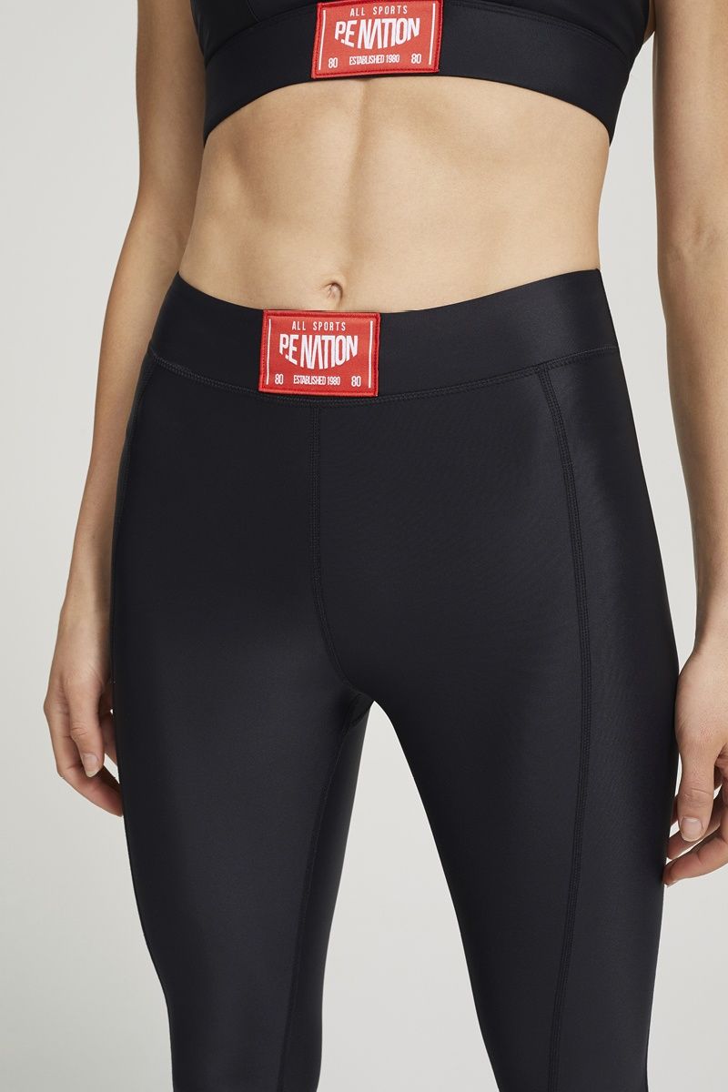 Cross Limits Legging