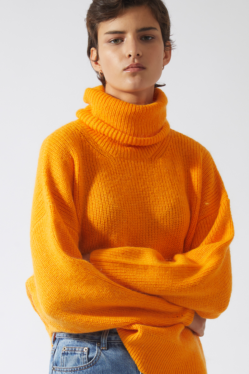 Halley Turtleneck