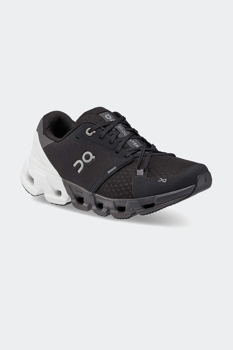 ON Running Cloudflyer 4 Black | White | Stylerunner