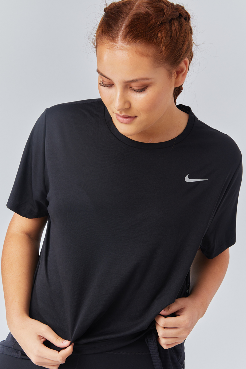 Nike Miler Short-Sleeve Plus Size Running Top - BLACK | Stylerunner