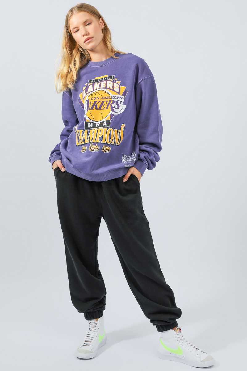 vintage lakers sweatshirt