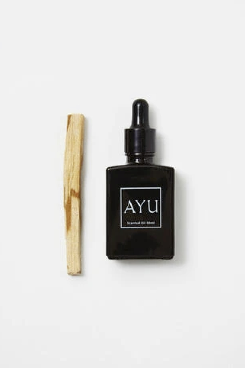 White Oudh Perfume Oil 15ml