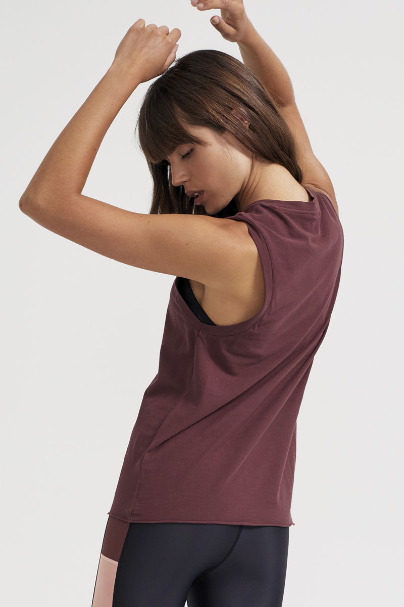 High Twist Shuffle Tank