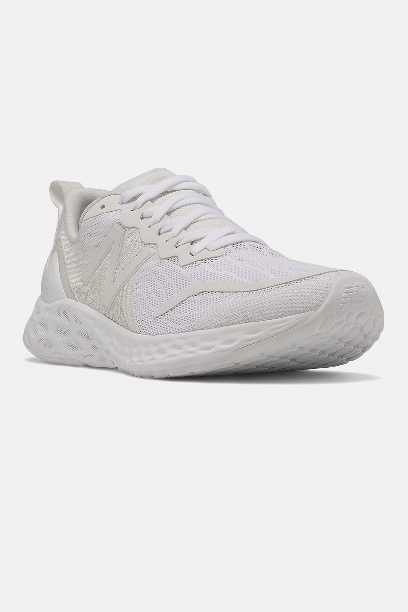 new balance fresh foam tempo trainers in white